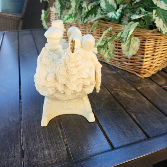 Vintage White with Gold Trim Porcelain Christmas Sleigh with family - Picture 11 of 16